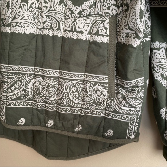 The Great Bandana Quilted Bomber Jacket - Picture 12 of 16